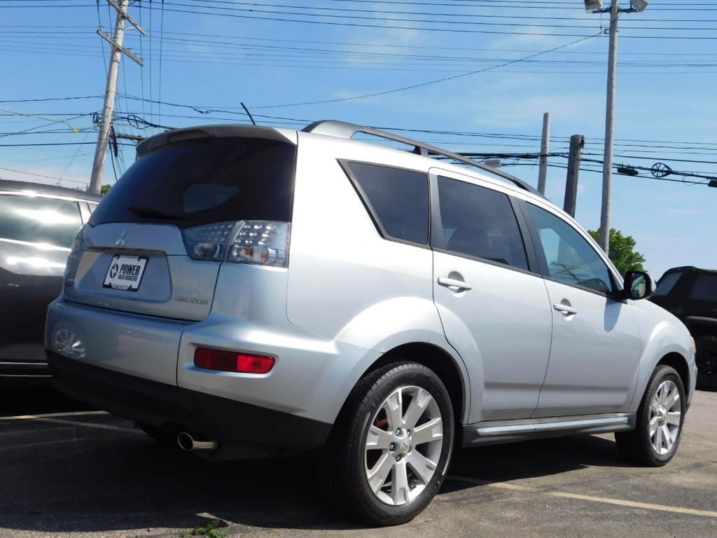 2010 Mitsubishi Outlander SE - Image 5