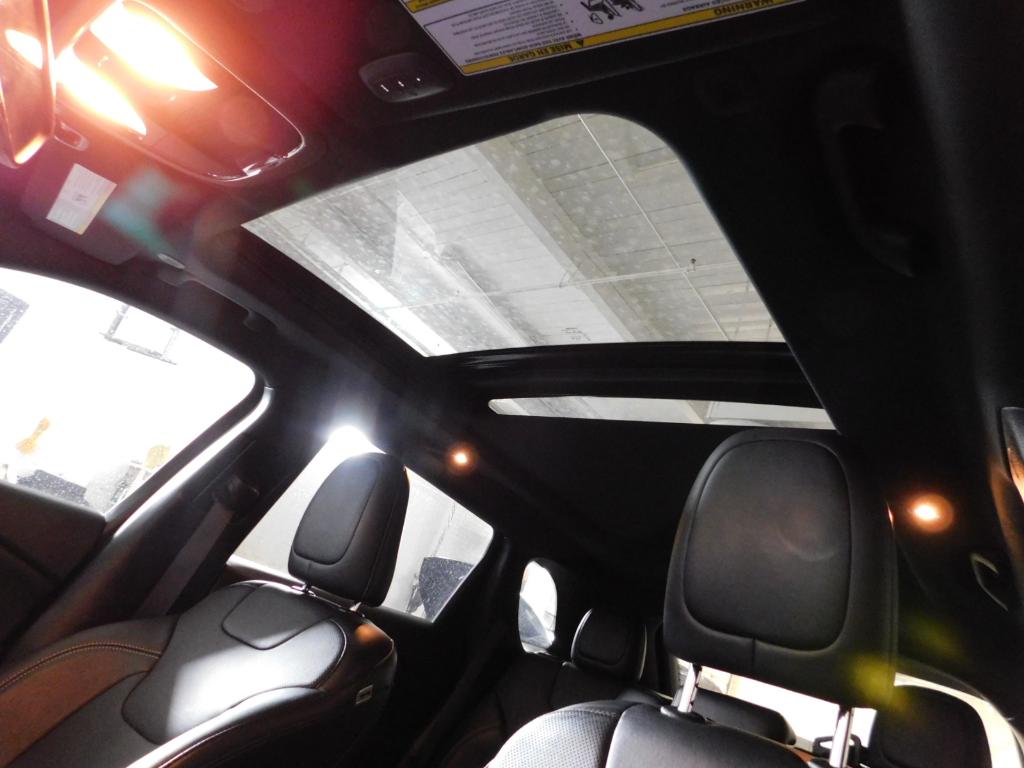 Photo 3 of 2021 Jeep Cherokee Latitude Lux