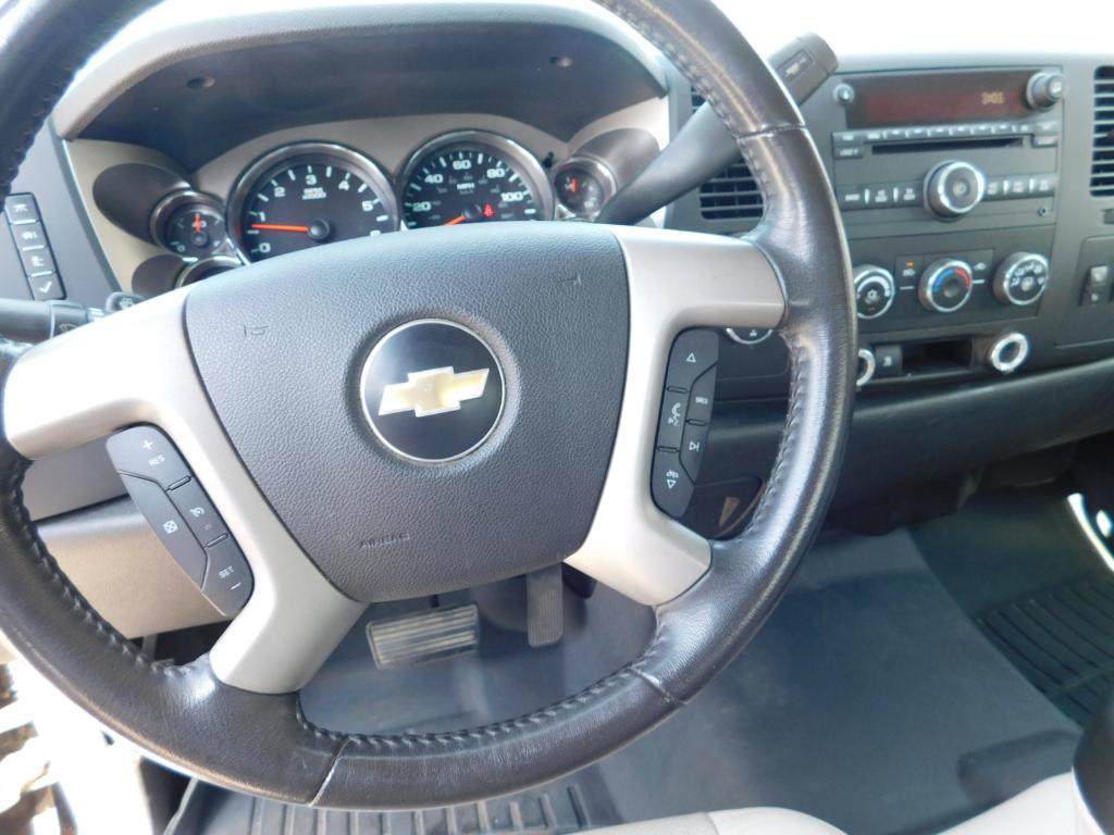 Photo 4 of 2010 Chevrolet Silverado 1500 LT