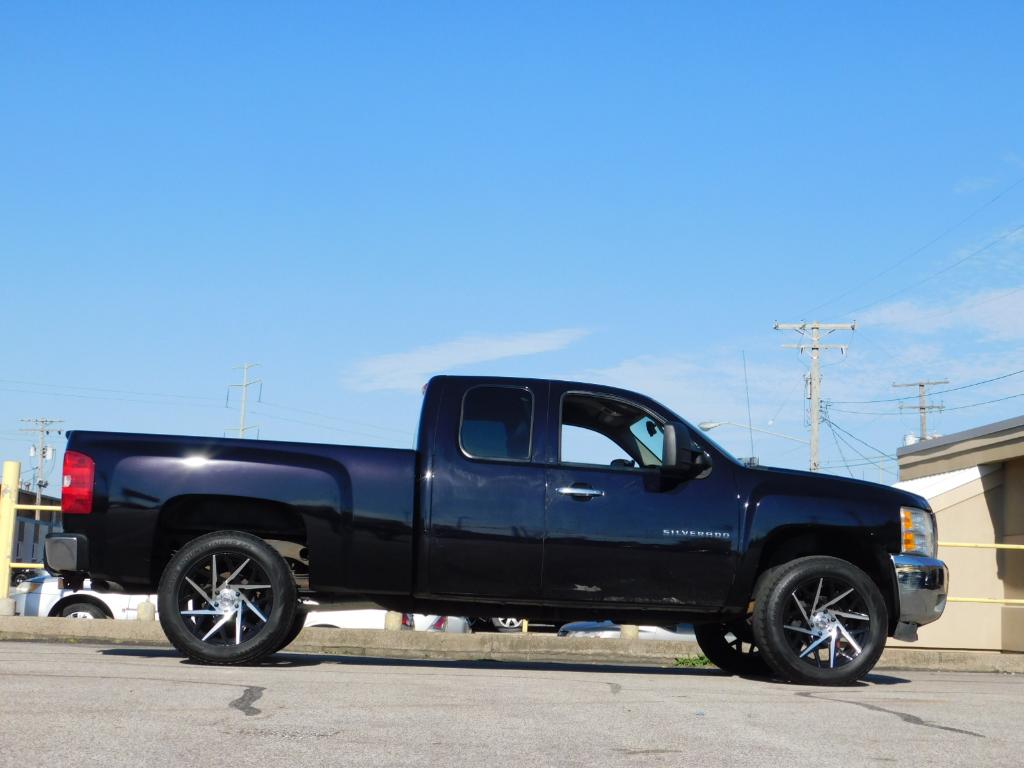 Photo 2 of 2013 Chevrolet Silverado 1500 LT