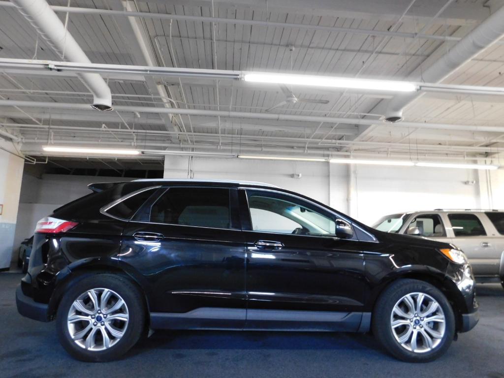 Photo 5 of 2019 Ford Edge Titanium
