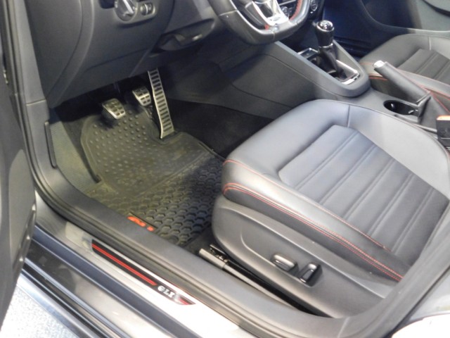 2014 Ford Fusion SE photo 59