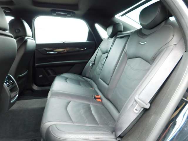 2011 Cadillac CTS Luxury photo 18
