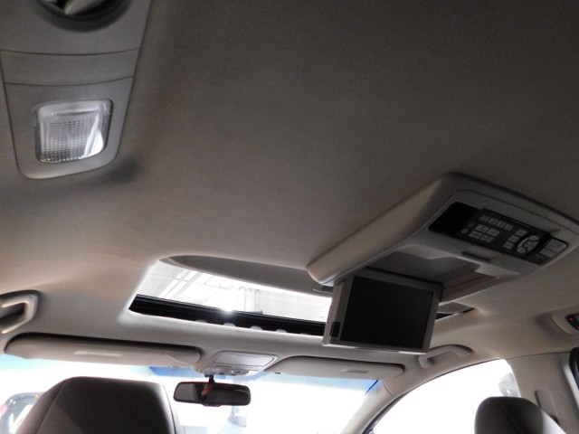 2012 Honda Odyssey Touring Elite photo 4