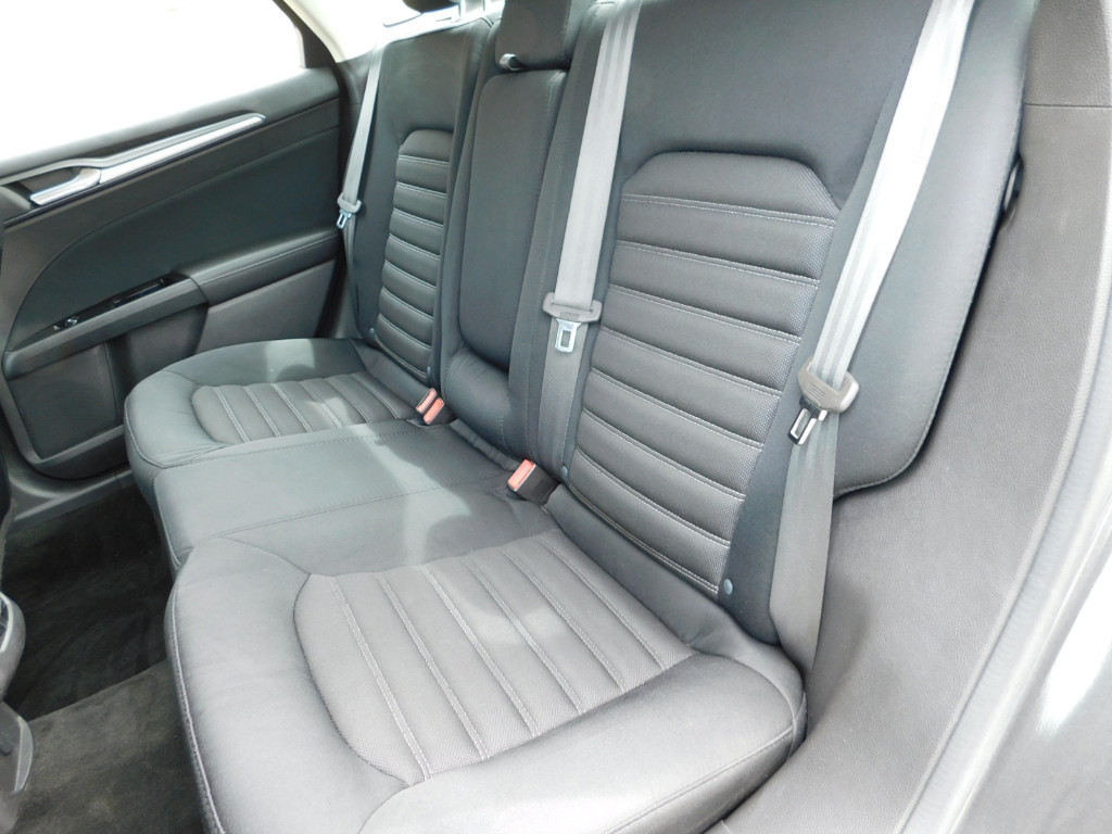 2014 Ford F-150 STX photo 19
