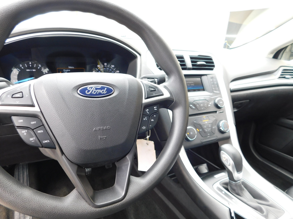 2014 Ford F-150 STX photo 16