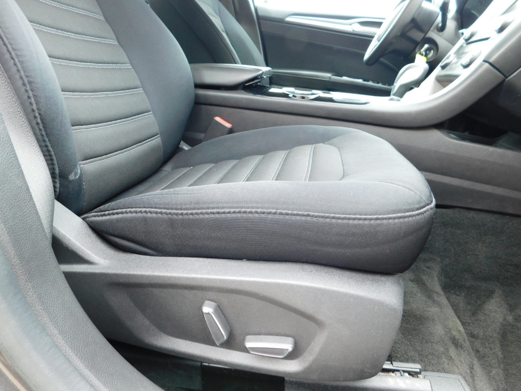 2014 Ford F-150 STX photo 23