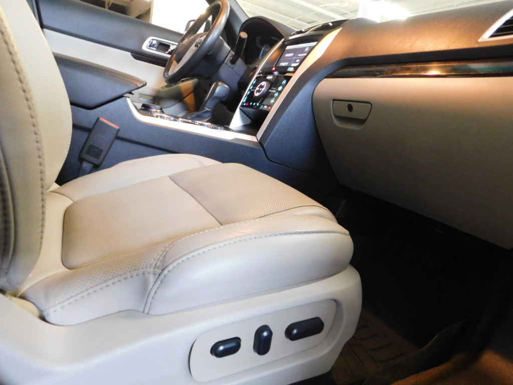 2016 Chevrolet Equinox LS photo 36