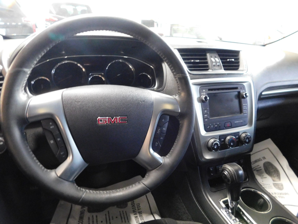 2015 Gmc Acadia SLE photo 3