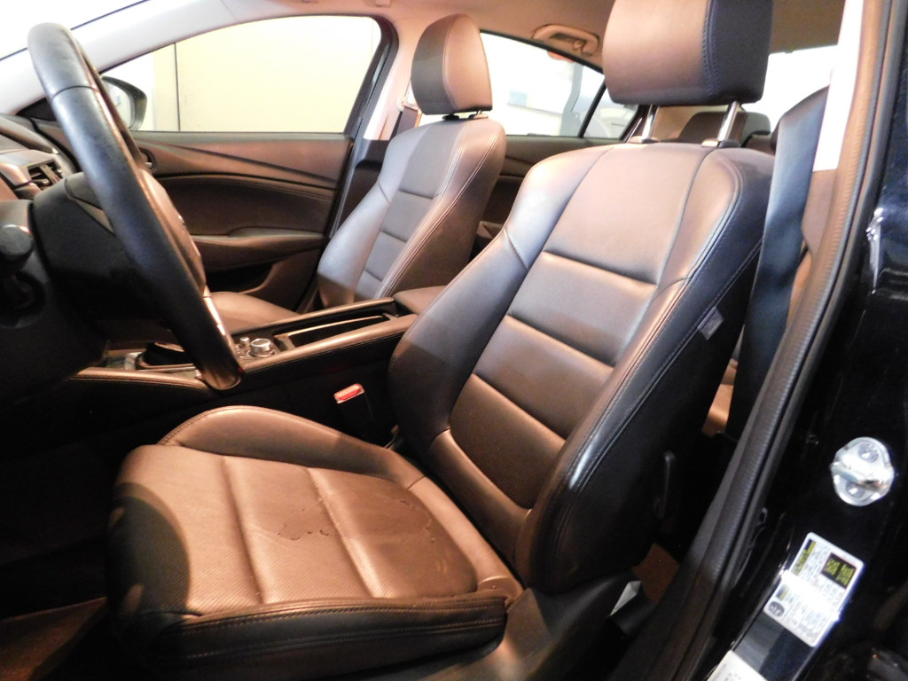2016 Mazda Mazda6 Touring photo 4