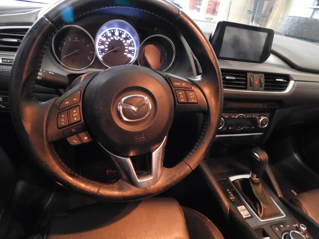 2016 Mazda Mazda6 Touring photo 3