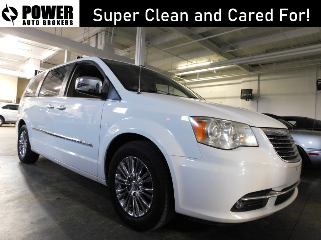 2011 Chrysler Town & Country Limited