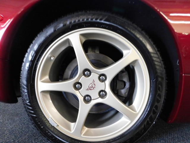 2005 Chrysler Crossfire Limited photo 27