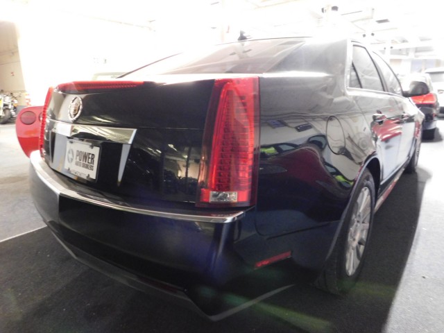2011 Cadillac CTS Luxury photo 4