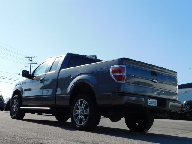 2014 Ford F-150 STX photo 4