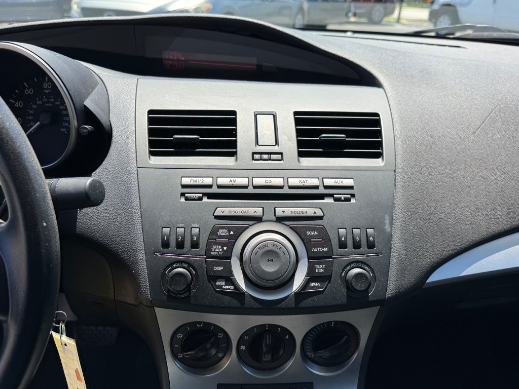 2010 Mazda MAZDA3 i SV - Photo 16