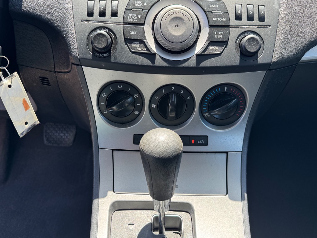 2010 Mazda MAZDA3 i SV - Photo 17