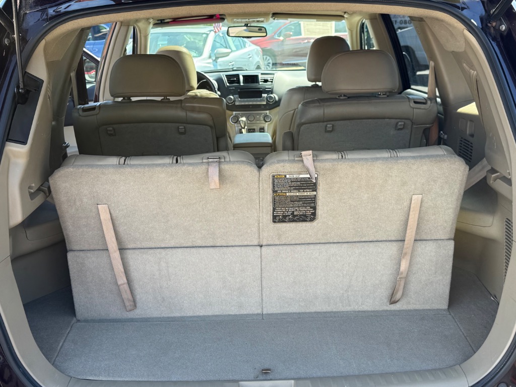 2011 Toyota Highlander SE - Photo 20