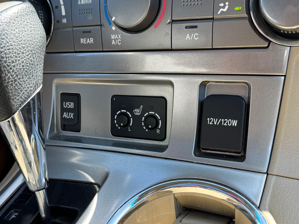 2011 Toyota Highlander SE - Photo 28