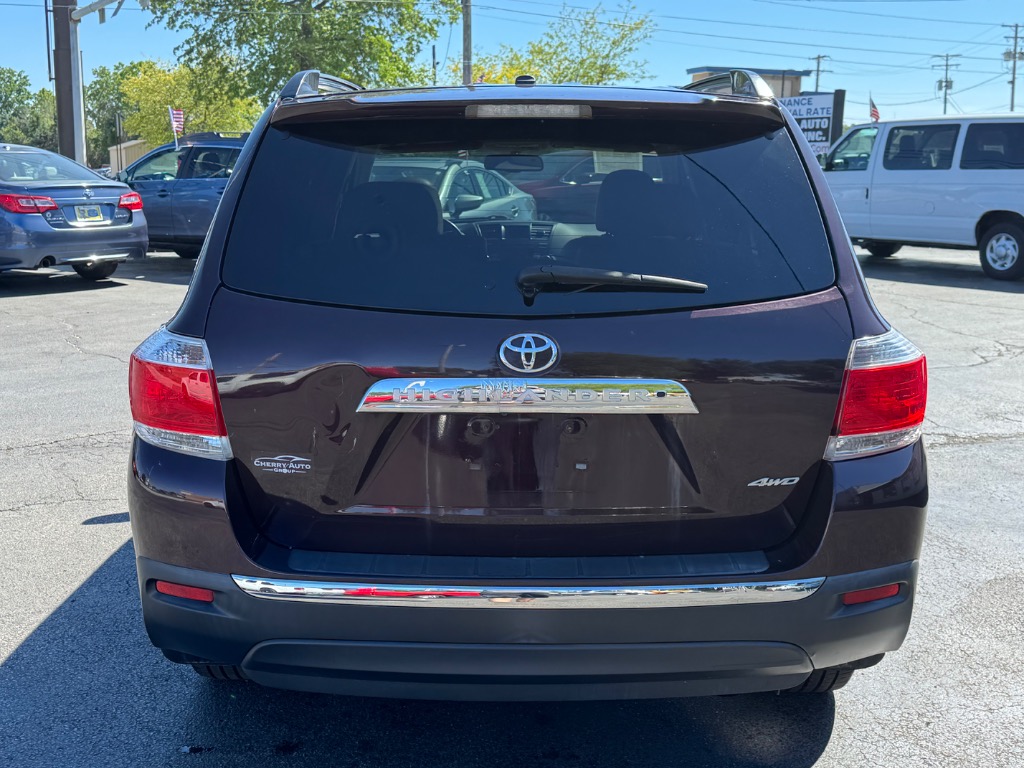 2011 Toyota Highlander SE - Photo 6
