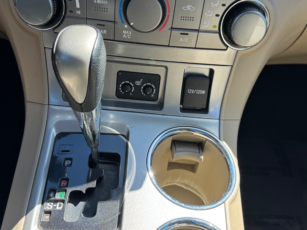 2011 Toyota Highlander SE - Photo 27