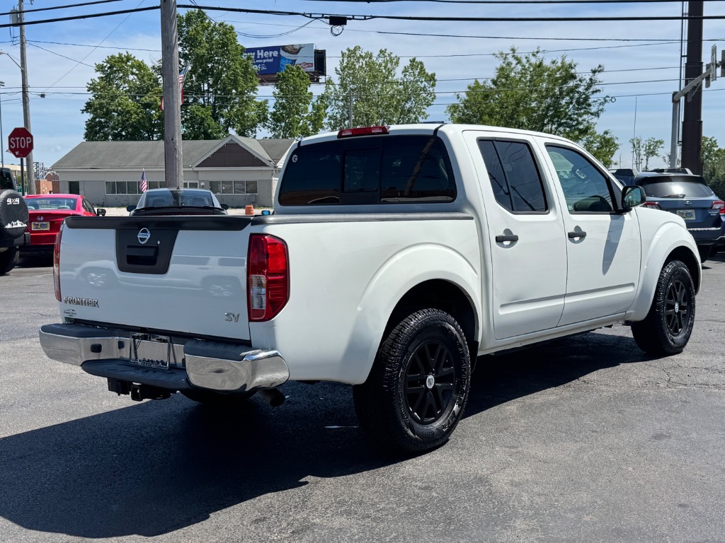 2017 Nissan Frontier SV - Image 5