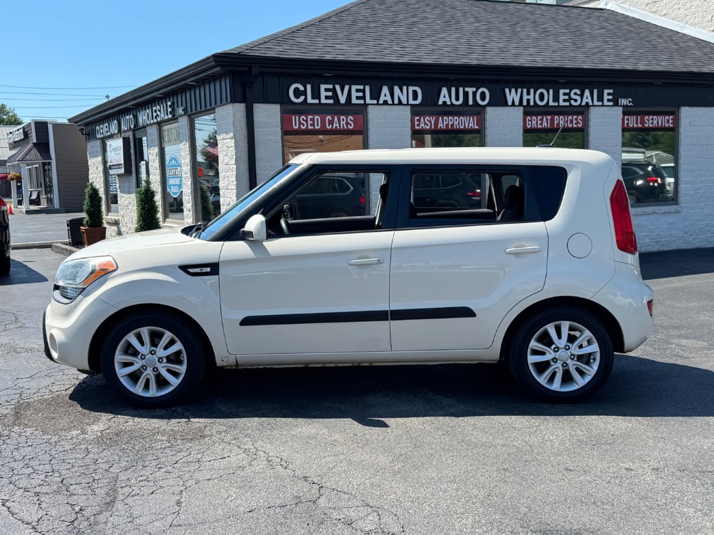 Photo 2 of 2013 Kia Soul Base