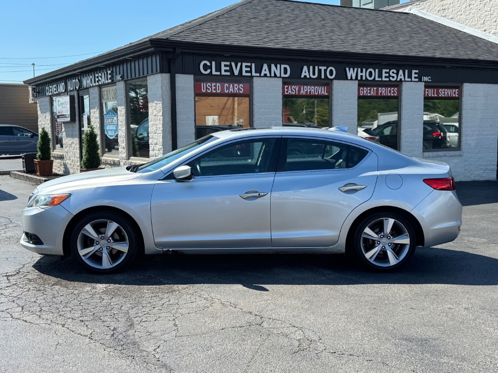 Photo 2 of 2013 Acura ILX 2.0L w/Premium