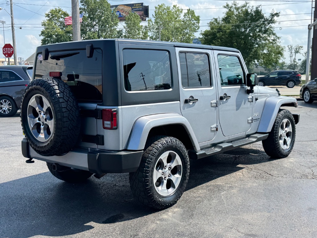 2016 Jeep Wrangler Unlimited Sahara - Image 5