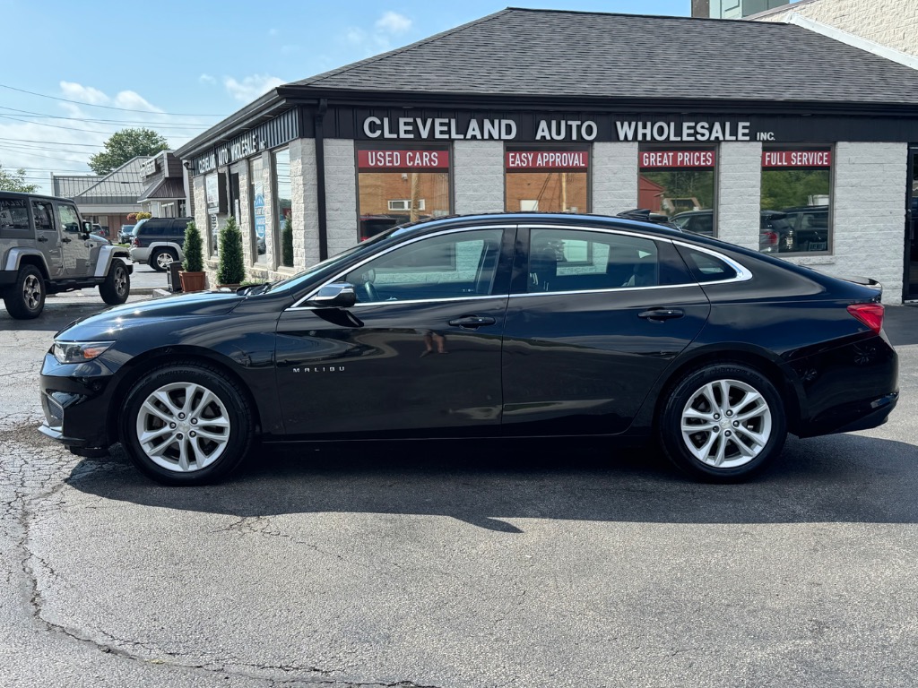 Photo 2 of 2018 Chevrolet Malibu LT