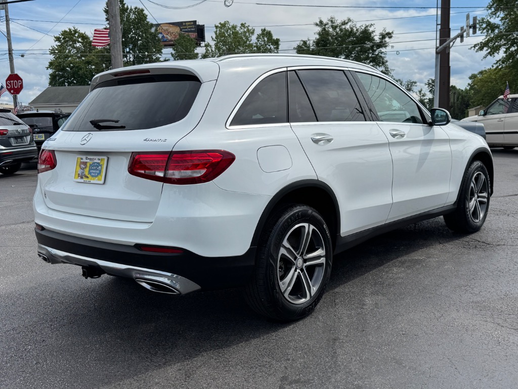Photo 5 of 2017 Mercedes-Benz GLC GLC 300 4MATIC