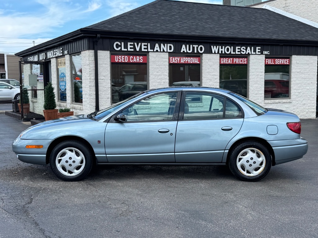 Photo 2 of 2002 Saturn S-Series SL2