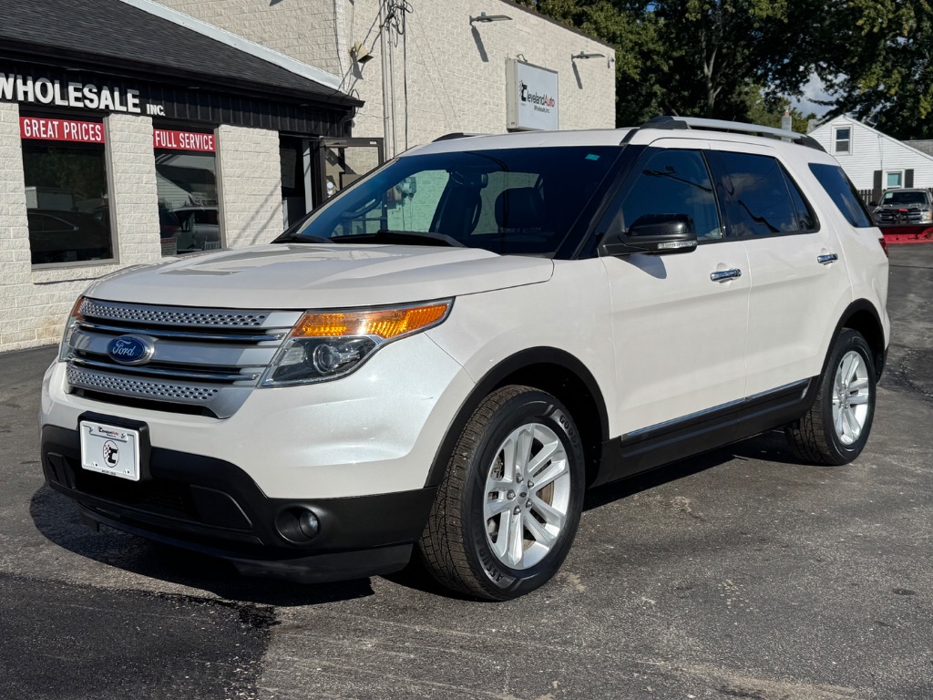 Photo 1 of 2015 Ford Explorer XLT