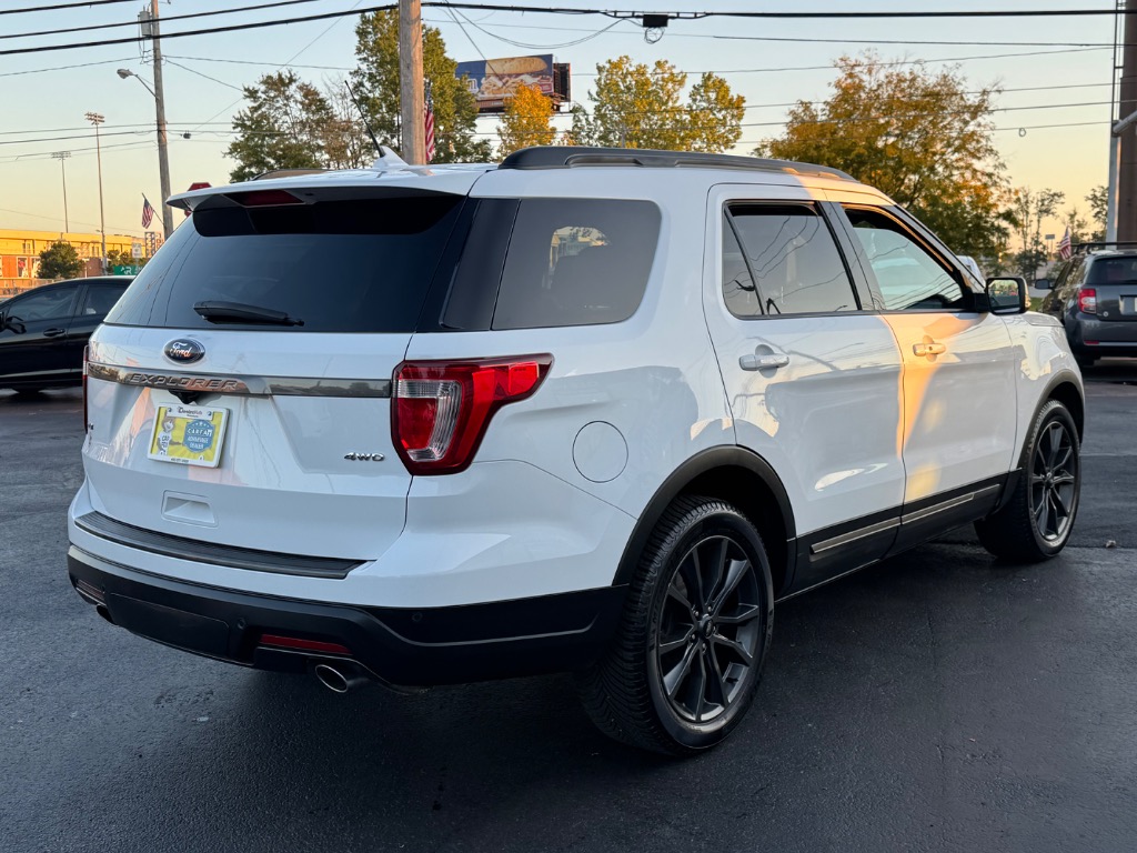 Photo 5 of 2018 Ford Explorer SPORT