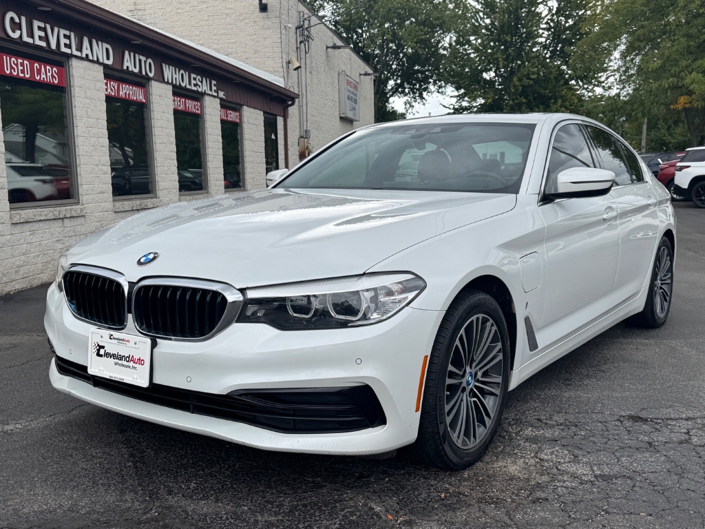 2019 BMW 5 Series 530e's photo
