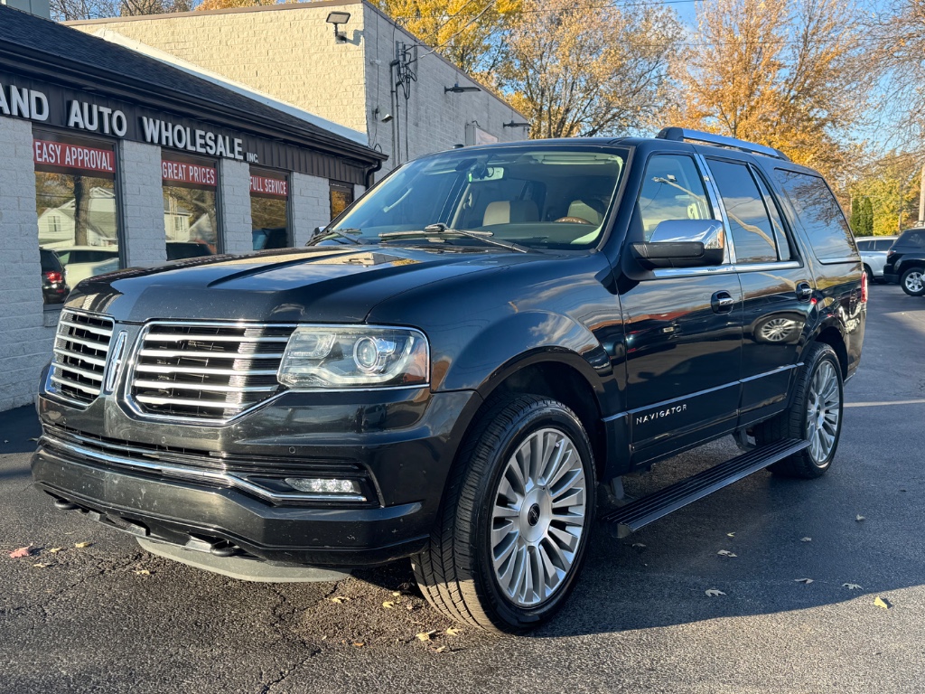 2015 Lincoln Navigator Base's photo
