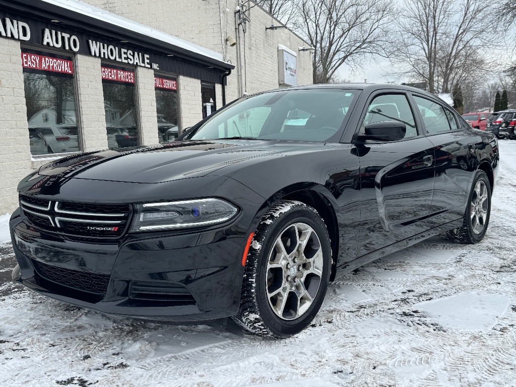 2015 Dodge Charger SE's photo
