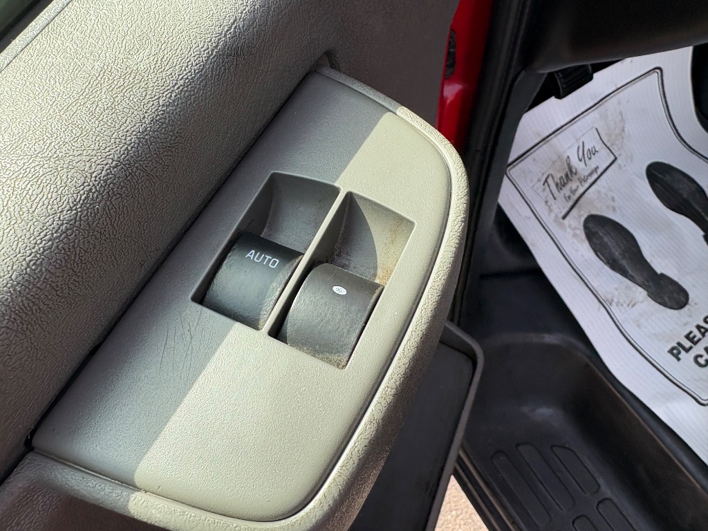 2017 Chevrolet Express Cargo Work Van - Photo 11