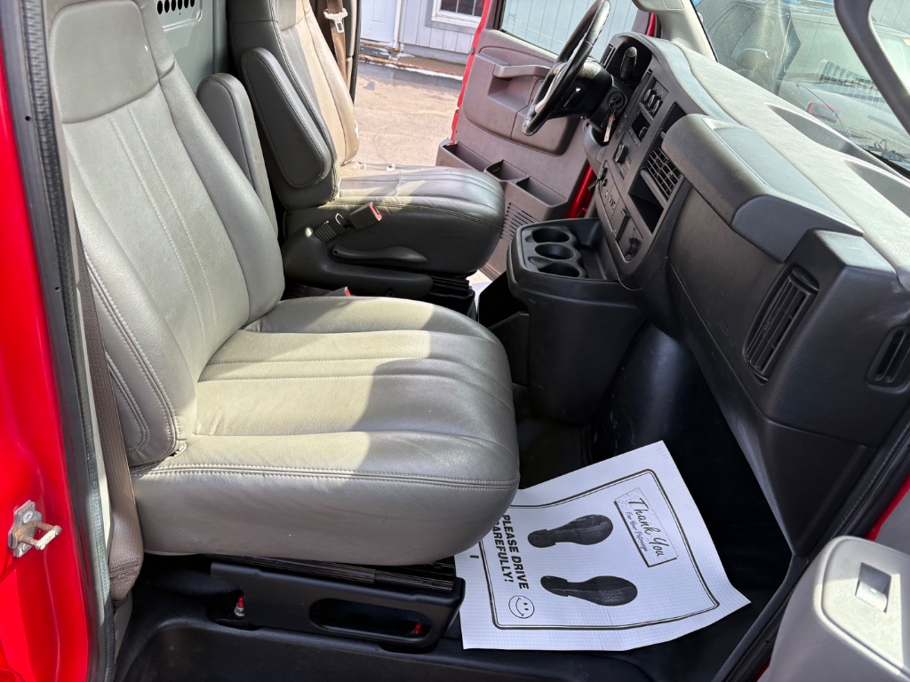 2017 Chevrolet Express Cargo Work Van - Photo 23