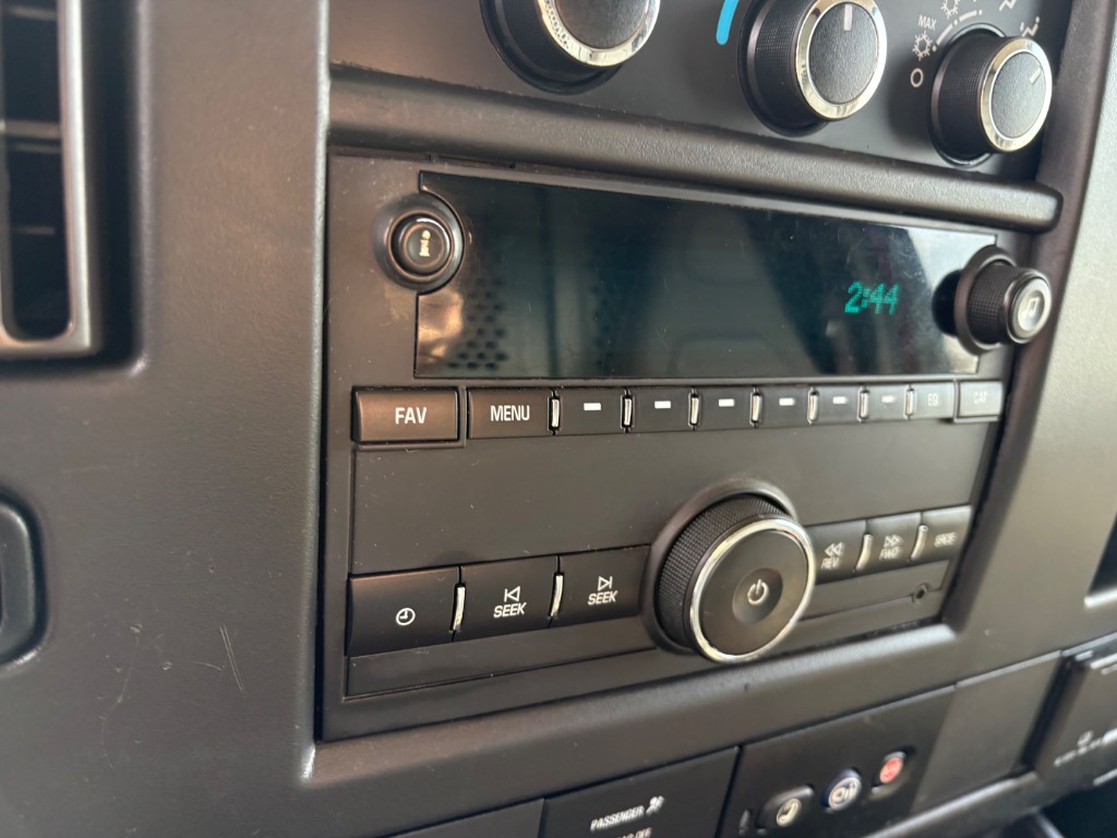 2017 Chevrolet Express Cargo Work Van - Photo 22