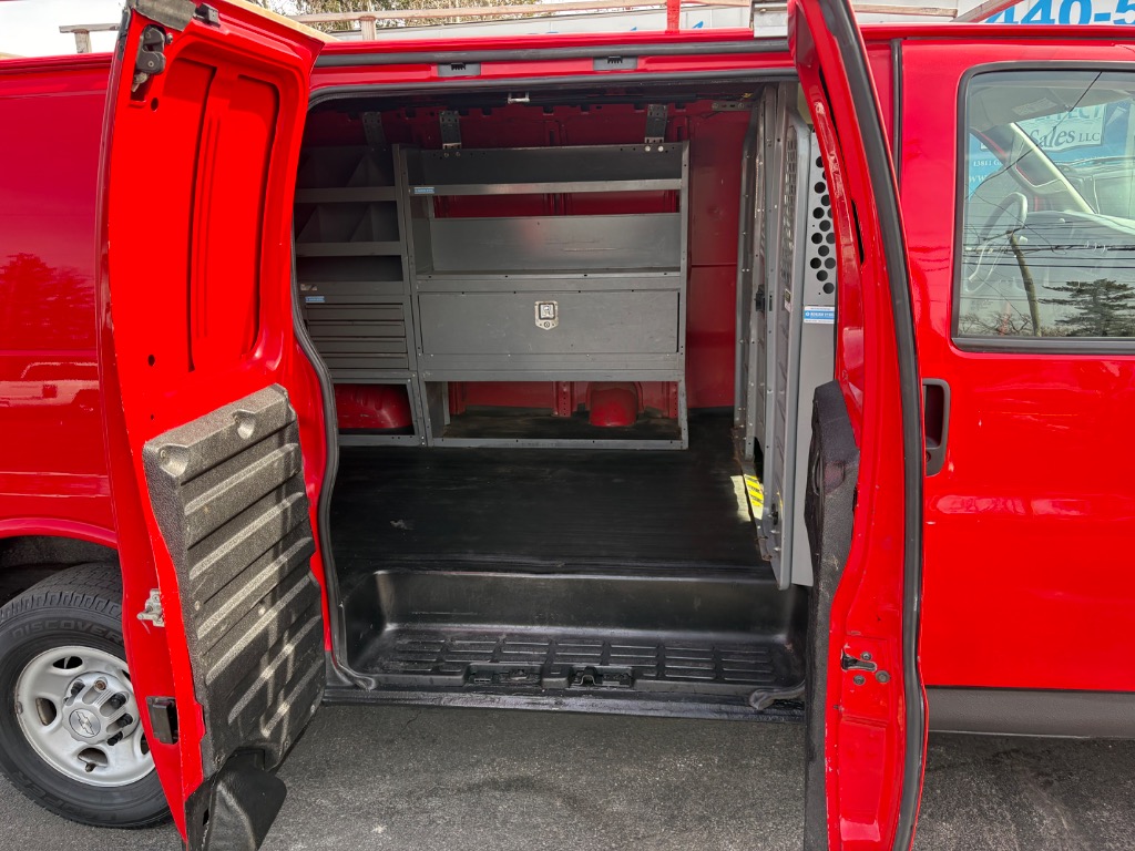 2017 Chevrolet Express Cargo Work Van - Photo 31