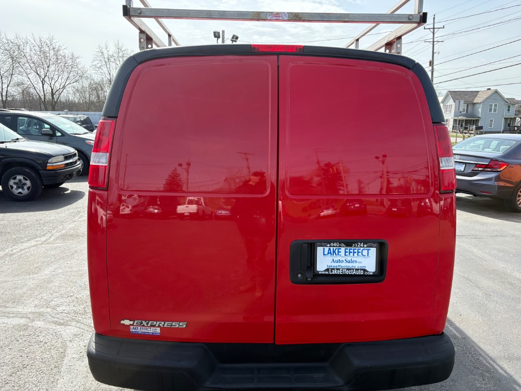 2017 Chevrolet Express Cargo Work Van - Photo 7