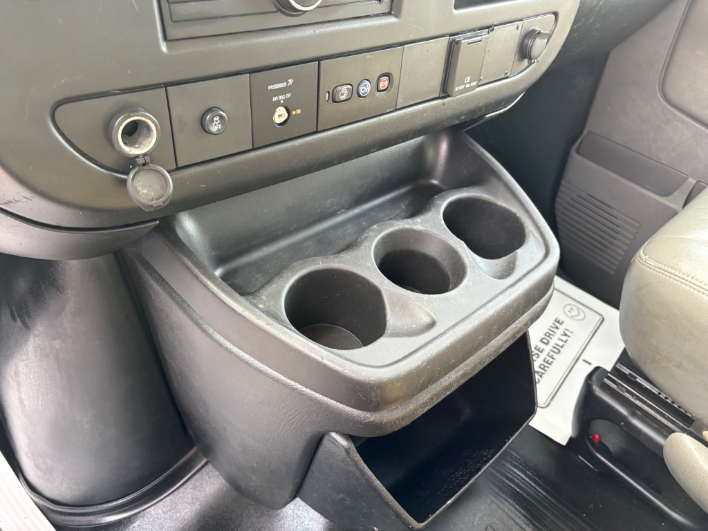 2017 Chevrolet Express Cargo Work Van - Photo 27