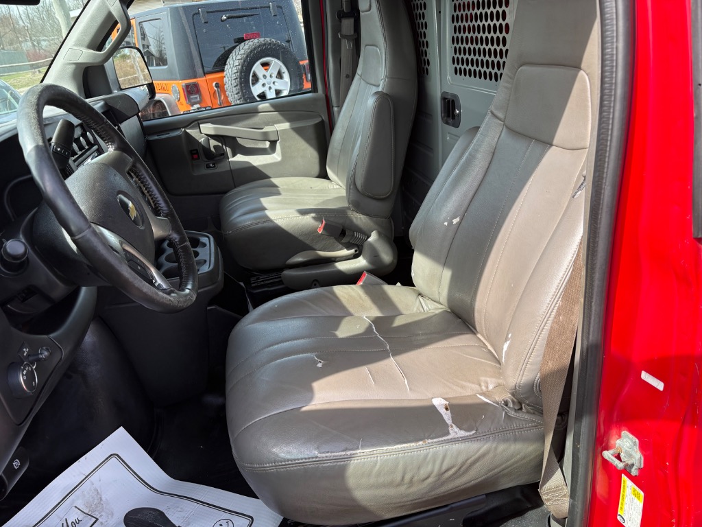 2017 Chevrolet Express Cargo Work Van - Photo 10