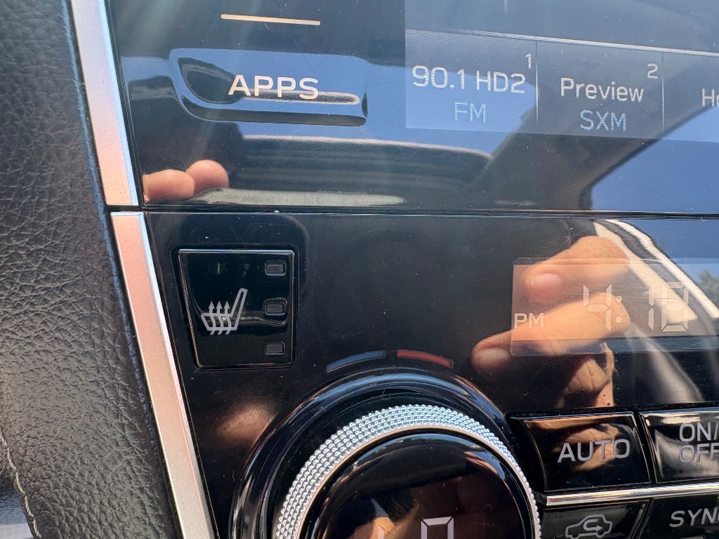 2018 Subaru Outback Limited - Photo 16