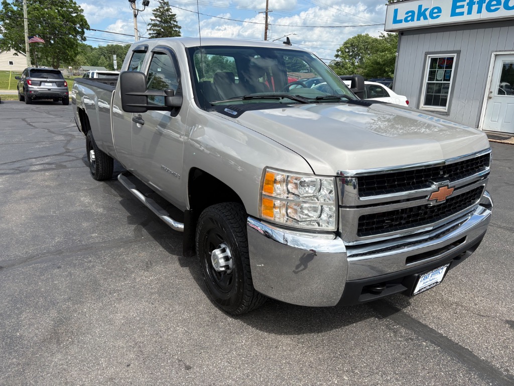 2008 Chevrolet Silverado 2500HD Work Truck - Image 2