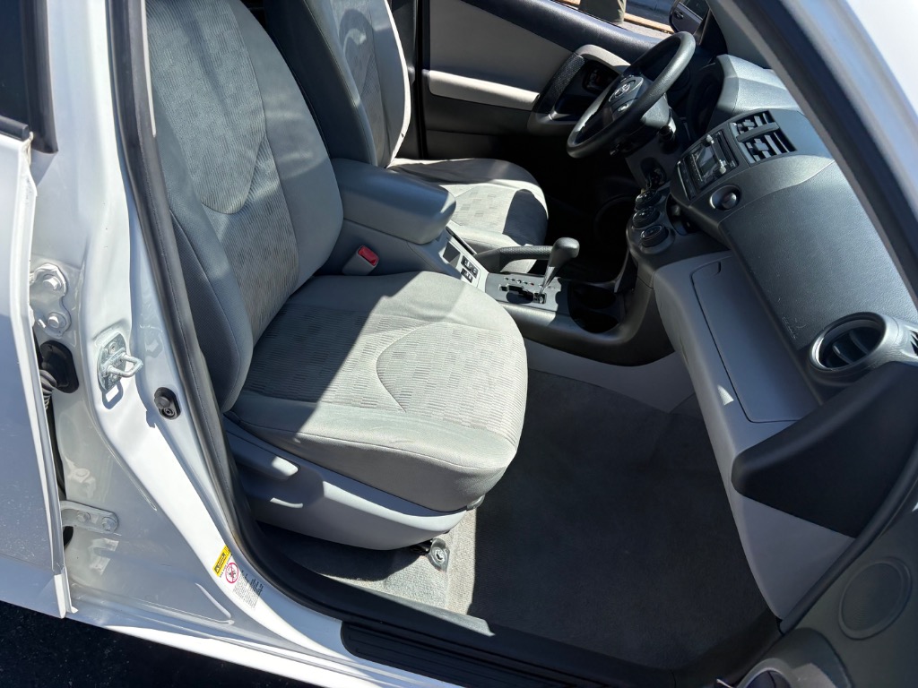 2012 Toyota RAV4 Base - Photo 23