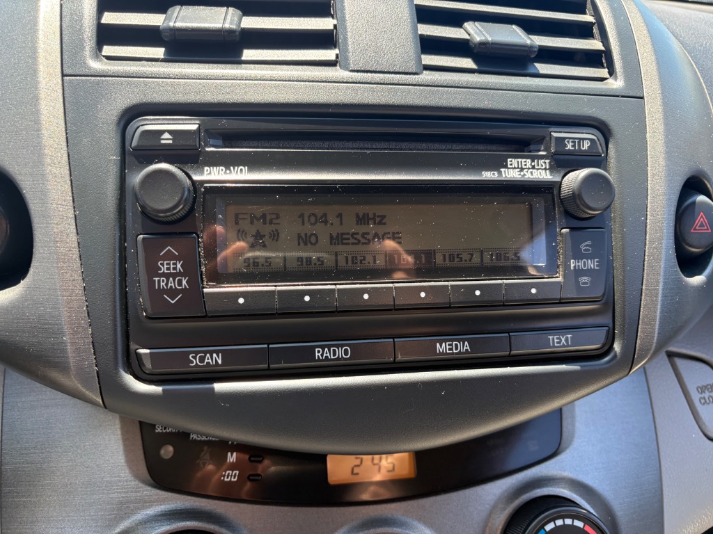 2012 Toyota RAV4 Base - Photo 20