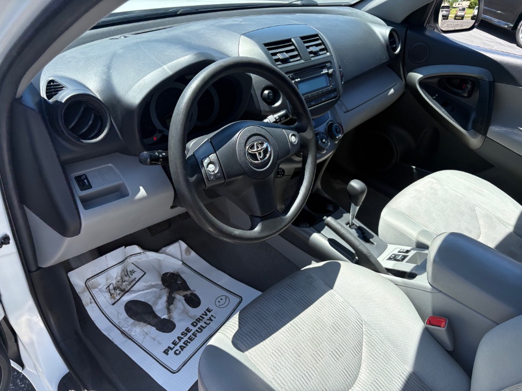 2012 Toyota RAV4 Base - Photo 10