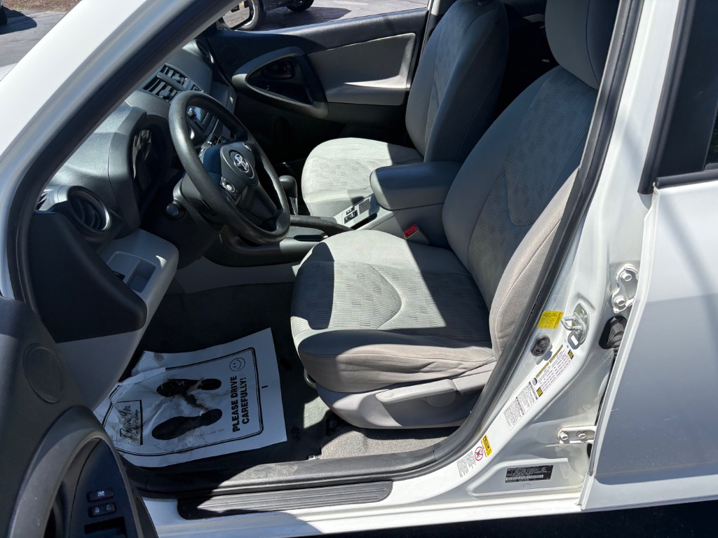 2012 Toyota RAV4 Base - Photo 11